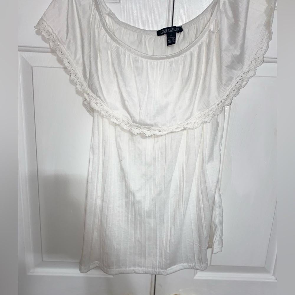 Off shoulder lace trim top